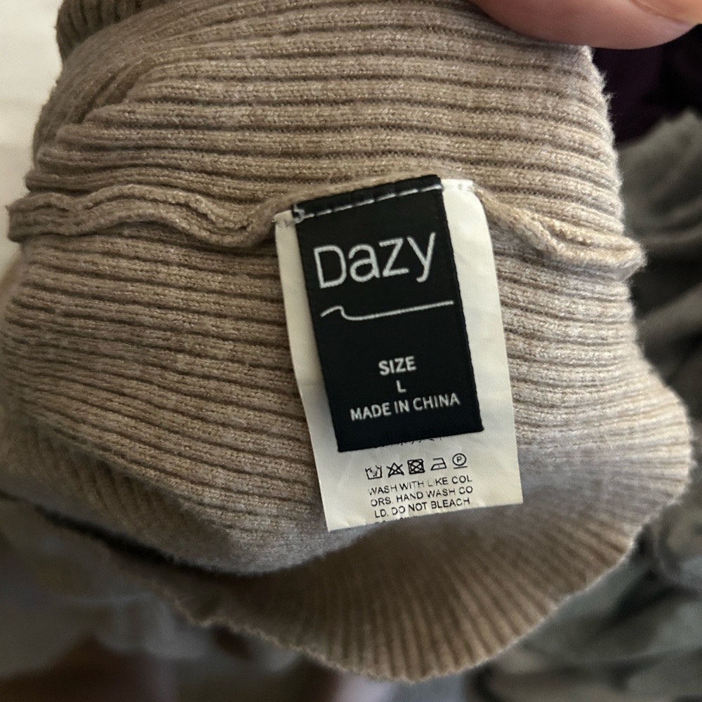 Women's Gray Ribbed Cardigan - Picture 5 of 5